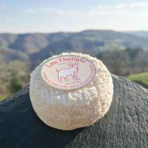 Fromages de chèvre de la Ferme du Theil dans le Cantal